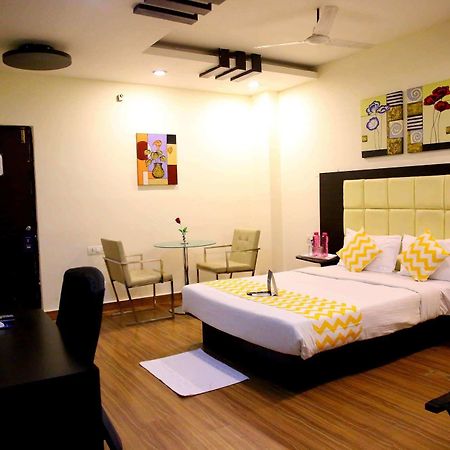 Ksr Park Hotel Hyderabad Eksteriør billede