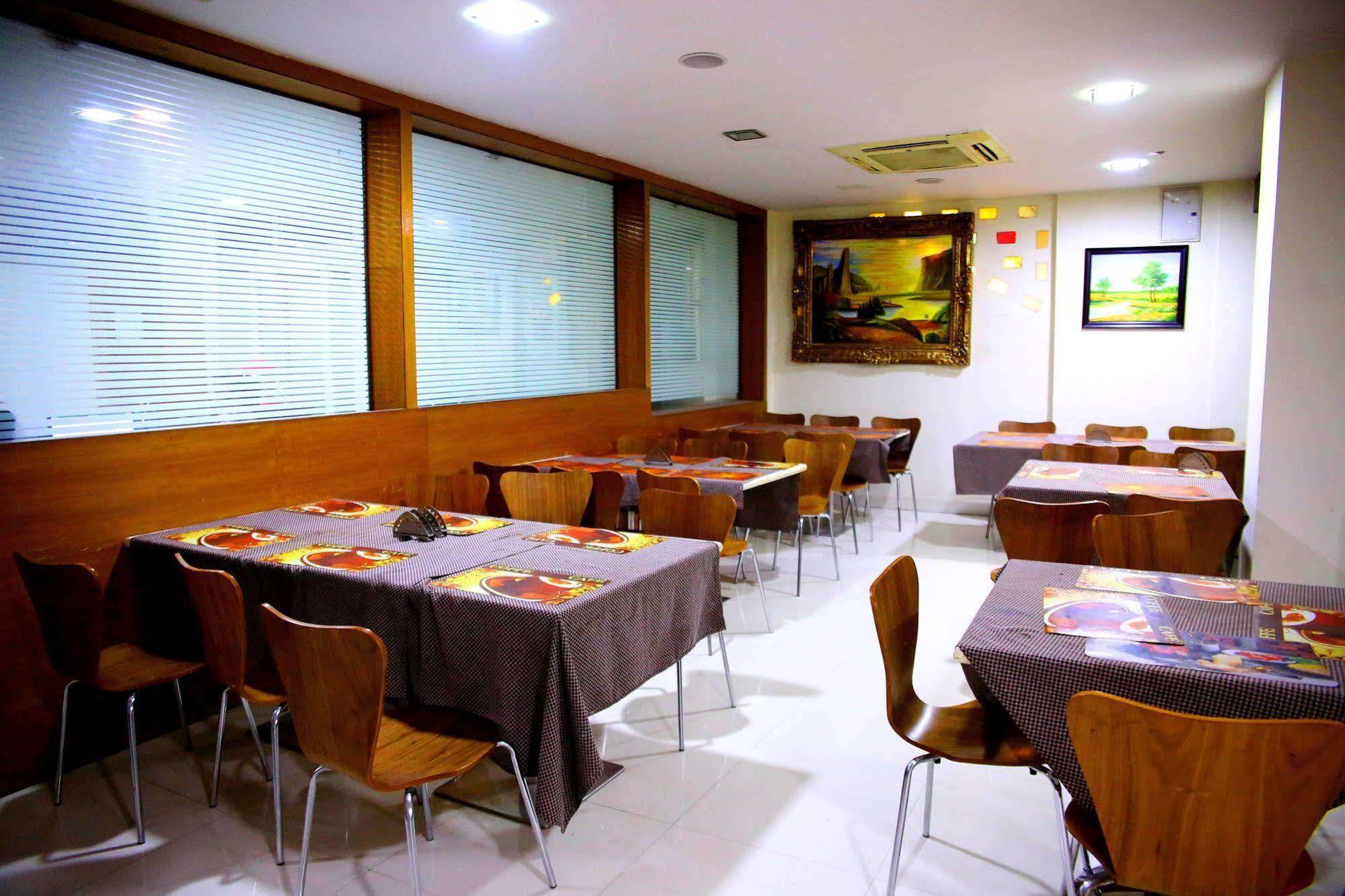 Ksr Park Hotel Hyderabad Eksteriør billede