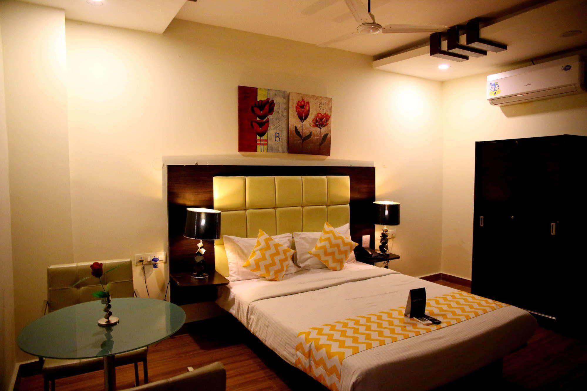 Ksr Park Hotel Hyderabad Eksteriør billede