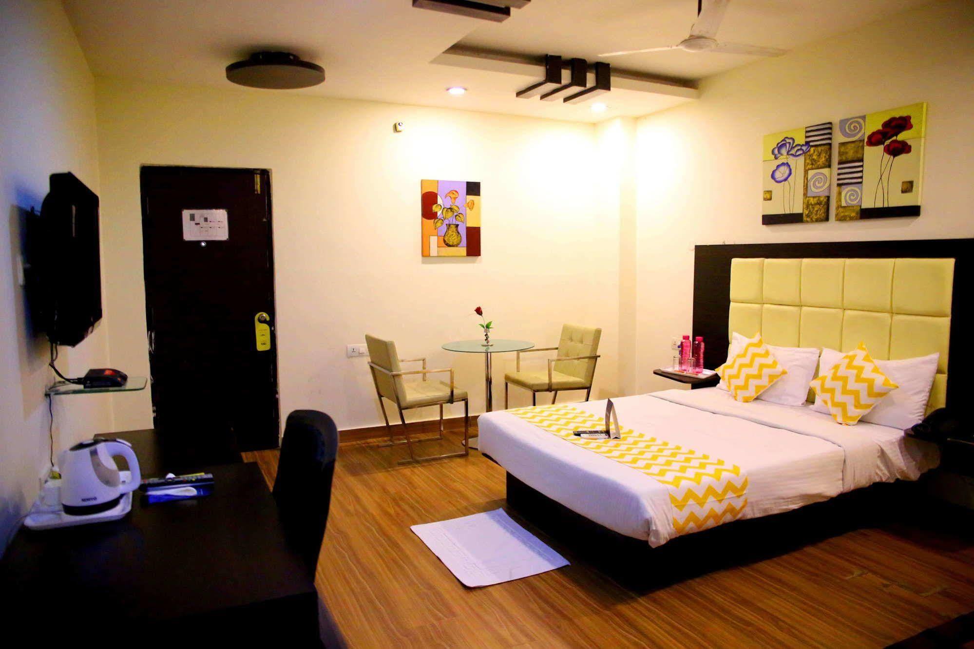 Ksr Park Hotel Hyderabad Eksteriør billede