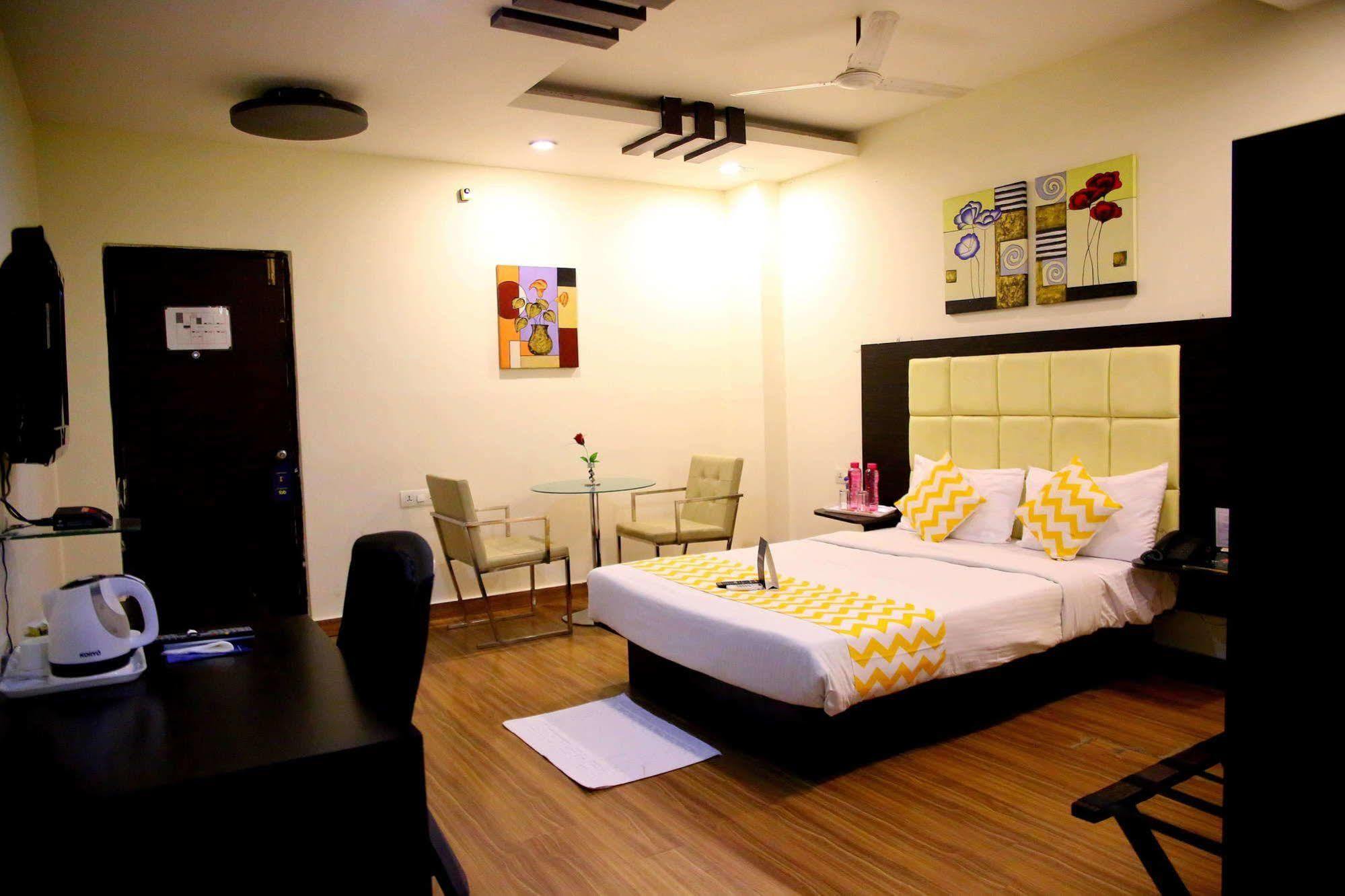 Ksr Park Hotel Hyderabad Eksteriør billede